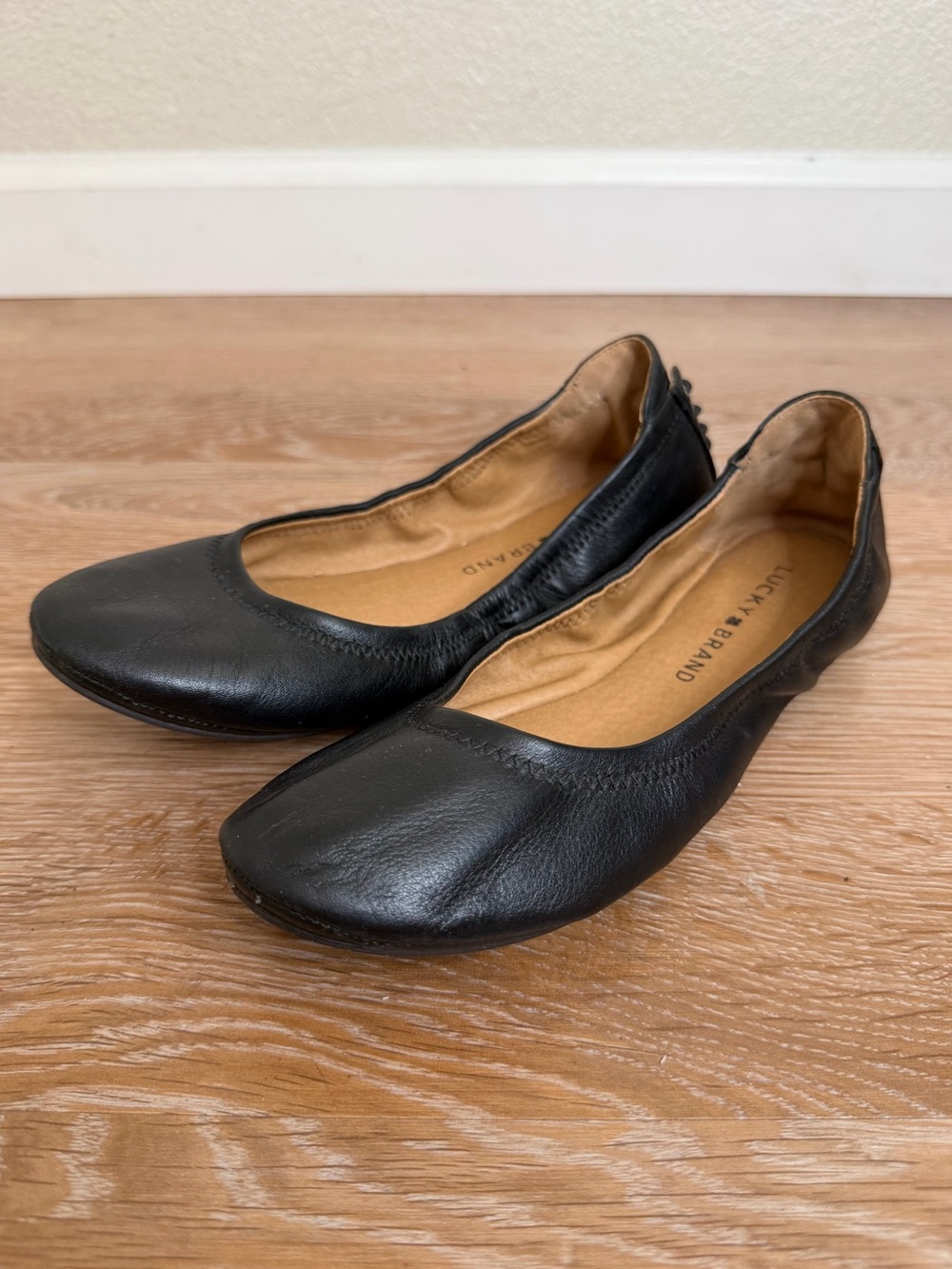 Lucky Brand Echo 2 Black Leather Ballet Flat Shoes, Size 7M